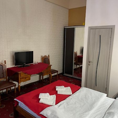 Mini Hotel Central Park Львів Екстер'єр фото
